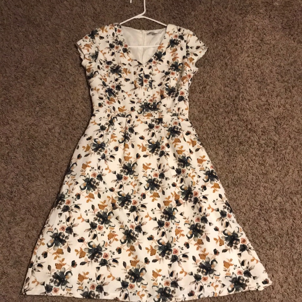 Dress and it has pockets